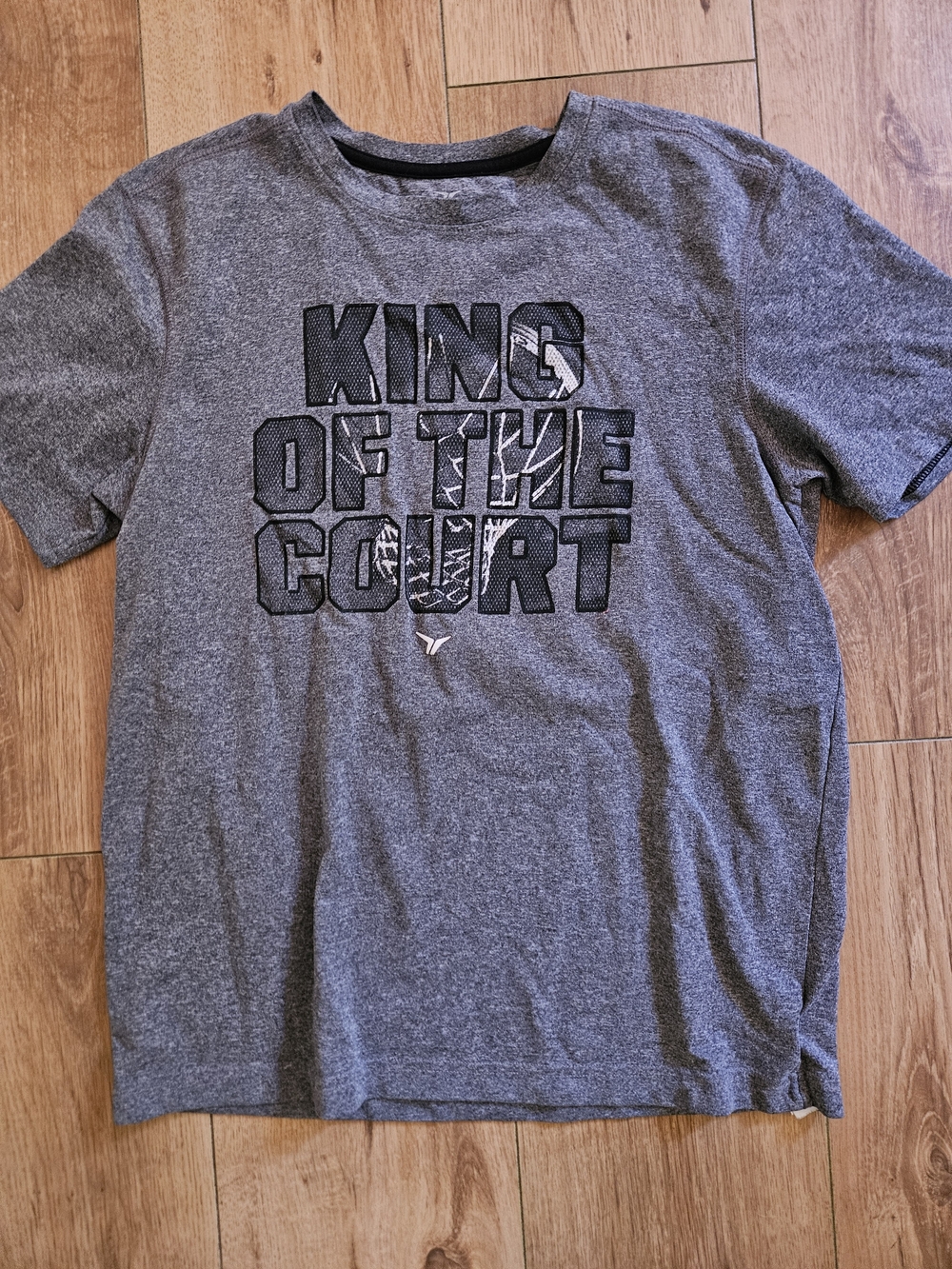 Old Navy Gray 'King of the Court' Short Sleeve Tee Size Medium Young Men